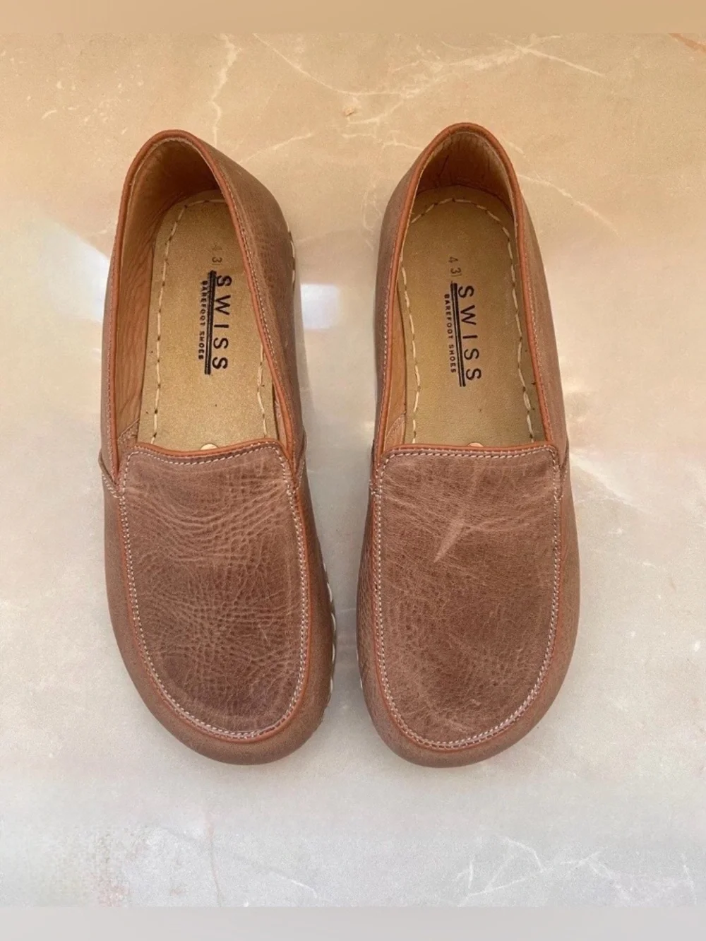 Unisex 100% Brown Leather Slip-On Loafers Women’s Size 8-8.5 or Men’s Size 6.5 - Picture 2 of 12